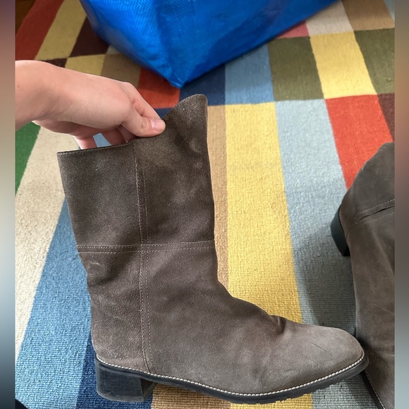 Stuart weitzman boots. Size 9 US. Worn with lots of life left! - Picture 5 of 6